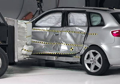 View of the vehicle and barrier just after the crash test