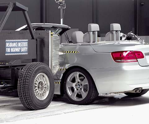 View of the vehicle and barrier just after the crash test