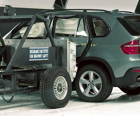 View of the vehicle and barrier just after the crash test