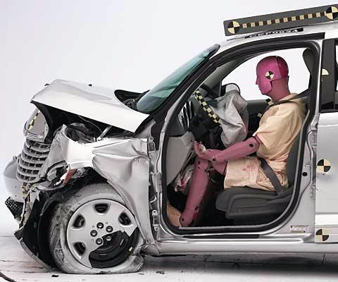 The dummy's position in relation to the steering wheel and instrument panel after the crash test indicates that the driver's survival space was maintained well