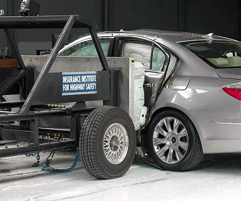 View of the vehicle and barrier just after the crash test