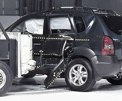 View of the vehicle and barrier just after the crash test