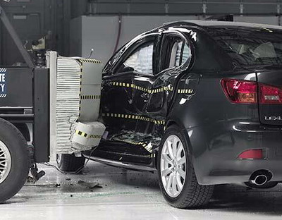 View of the vehicle and barrier just after the crash test