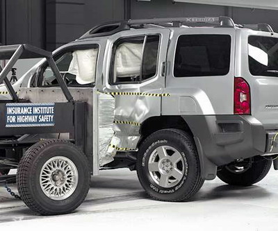 View of the vehicle and barrier just after the crash test