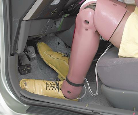 Intrusion into the driver's space was minimal, and all leg and foot injury measures were low