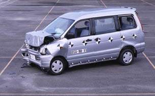 Краш-тест Toyota Townace