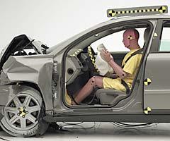 The dummy's position in relation to the steering wheel and instrument panel after the crash test indicates that the driver's survival space was maintained very well