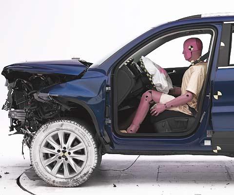 The dummy's position in relation to the steering wheel and instrument panel after the crash test indicates that the driver's survival space was maintained very well